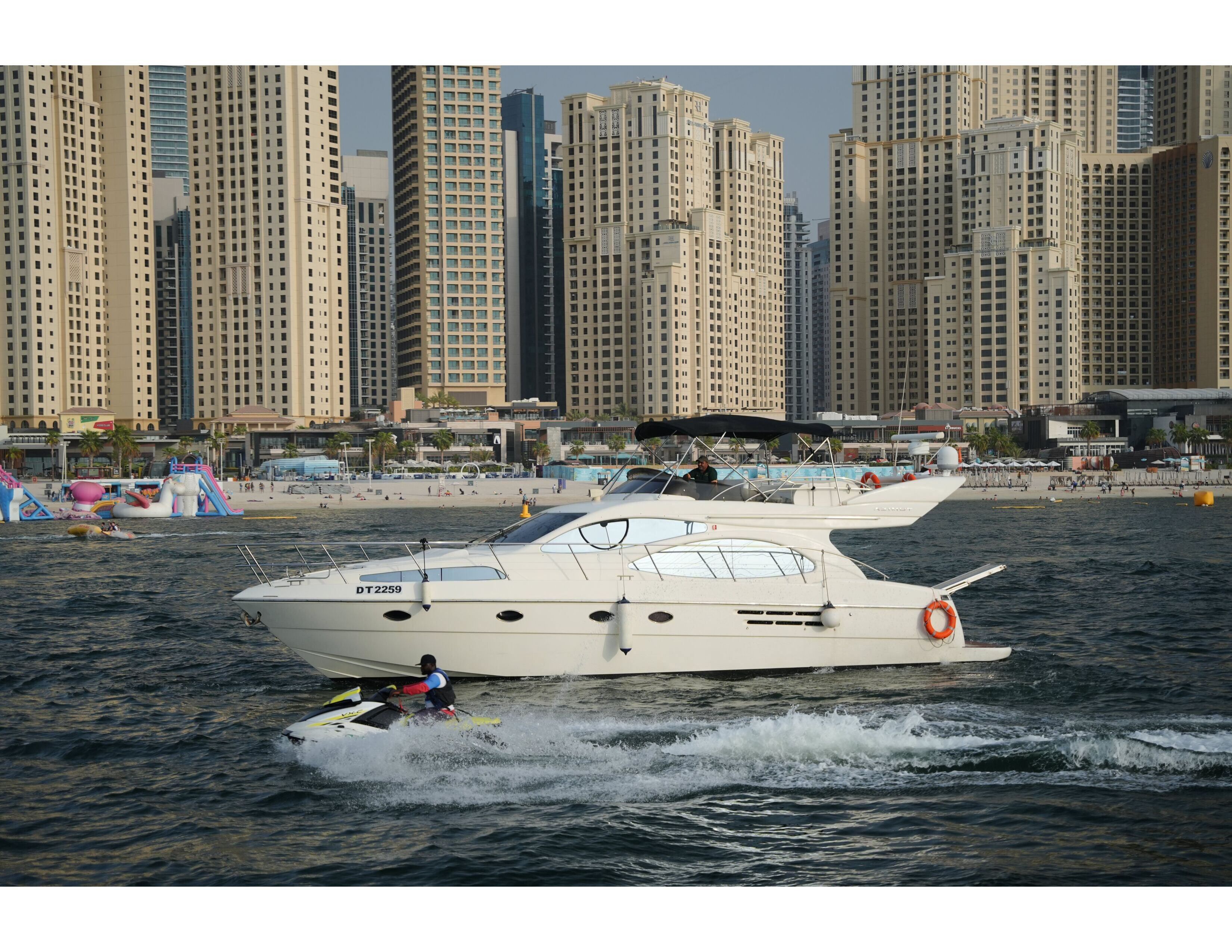 Valentina (Azimut 50ft)