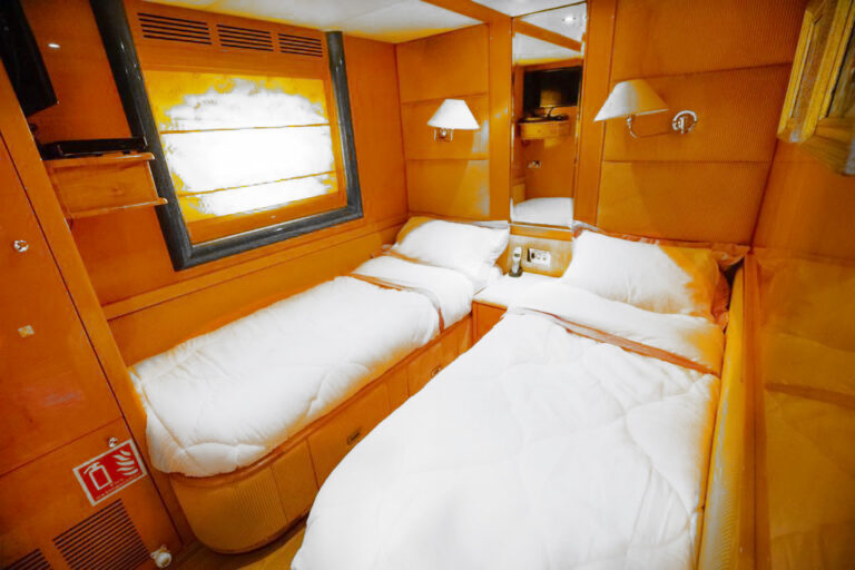 95ft Gulf Craft D3
