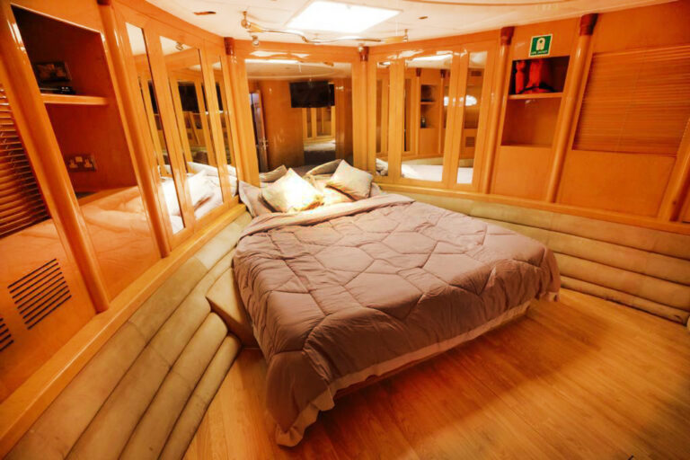 95ft Gulf Craft D3