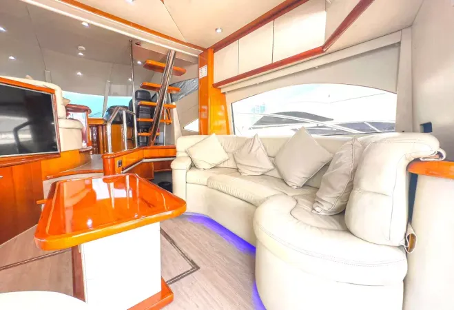 56ft Sunseeker (Gold)