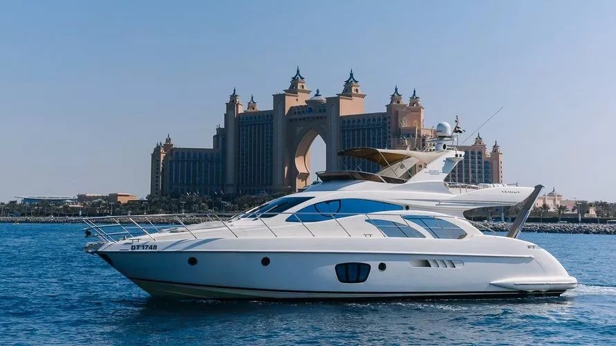 55ft Azimut White Pearl