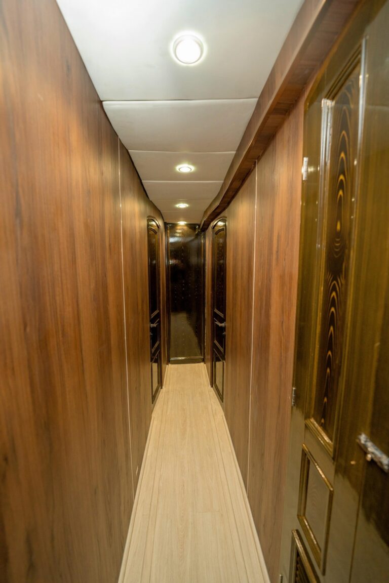 70ft Yacht (My Dubai Cruises)