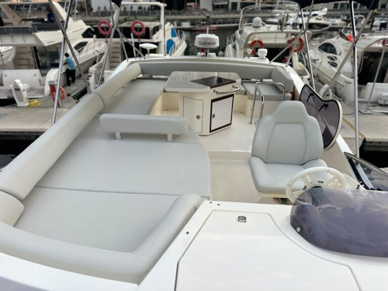 47ft Azimut Yacht – Italian Brand