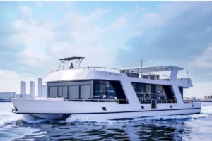 100ft Bella Vita