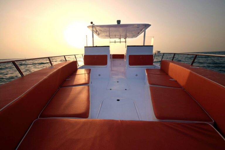 35ft Master Boat (Dubai Cruise)