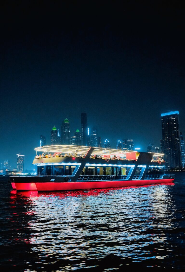 125 FT X15 (Xclusive Houseboat)
