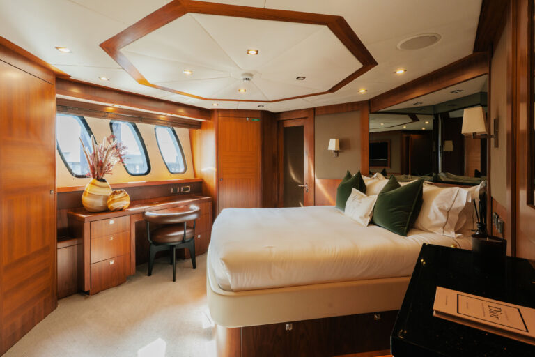 131ft Encore (Super Yacht)