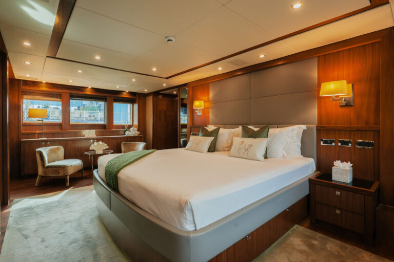 131ft Encore (Super Yacht)