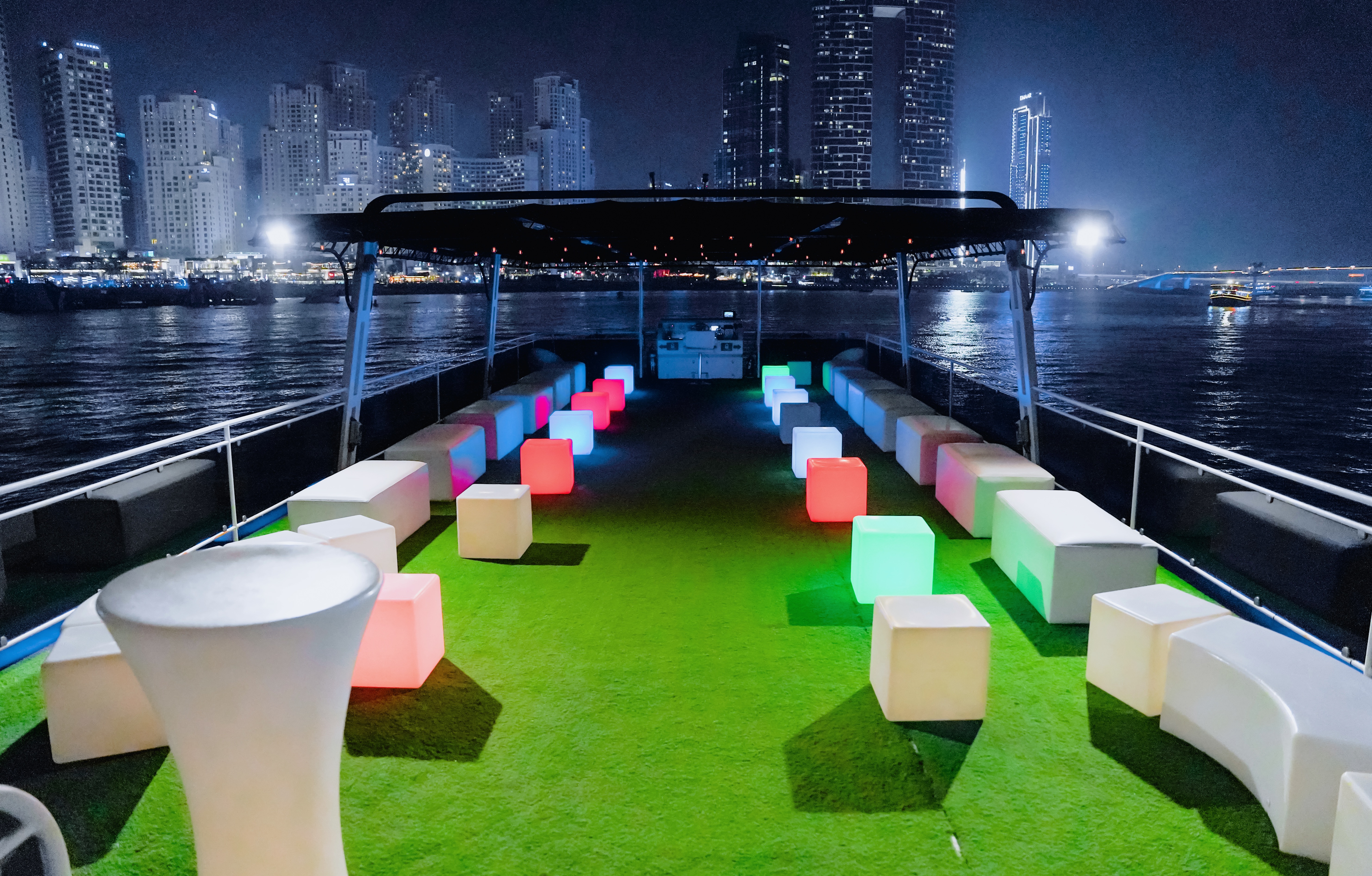 90 FT X8 (Xclusive Houseboat)