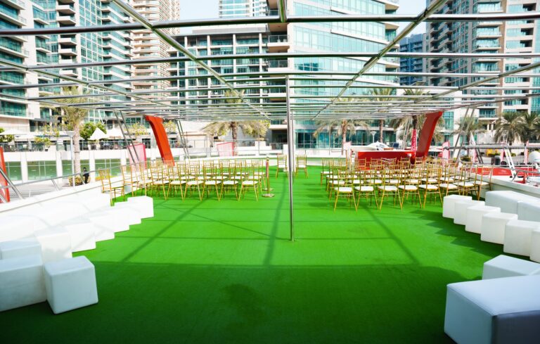 125 FT X15 (Xclusive Houseboat)