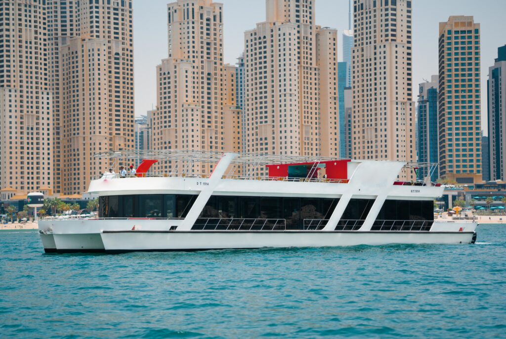 125 FT X15 (Xclusive Houseboat)