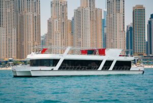 125 FT X15 (Xclusive Houseboat)