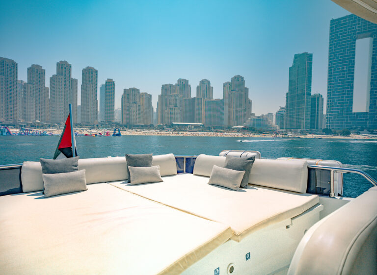 82ft Elara (Xclusive)