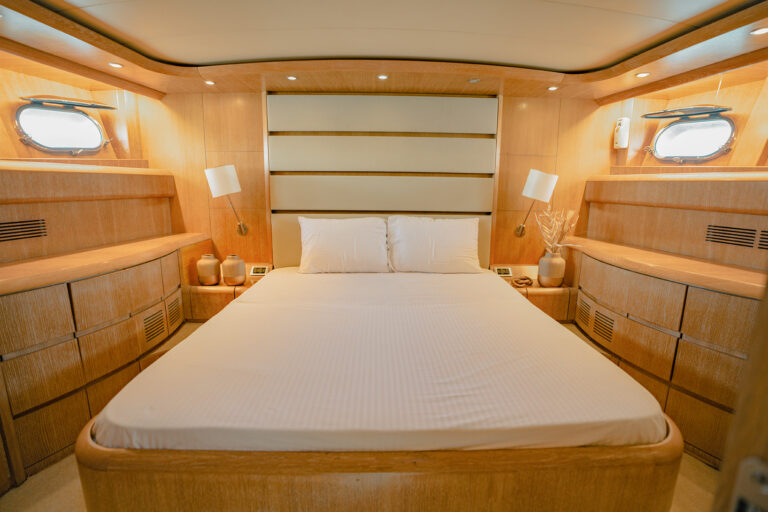 82ft Elara (Xclusive)