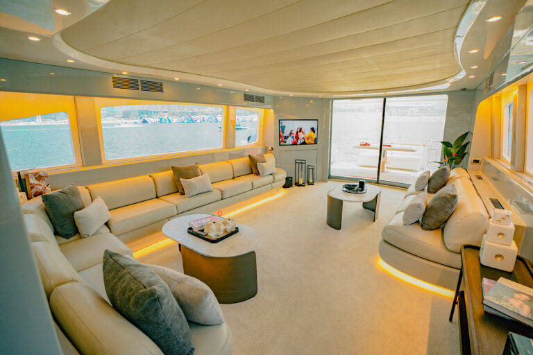 82ft Elara (Xclusive)