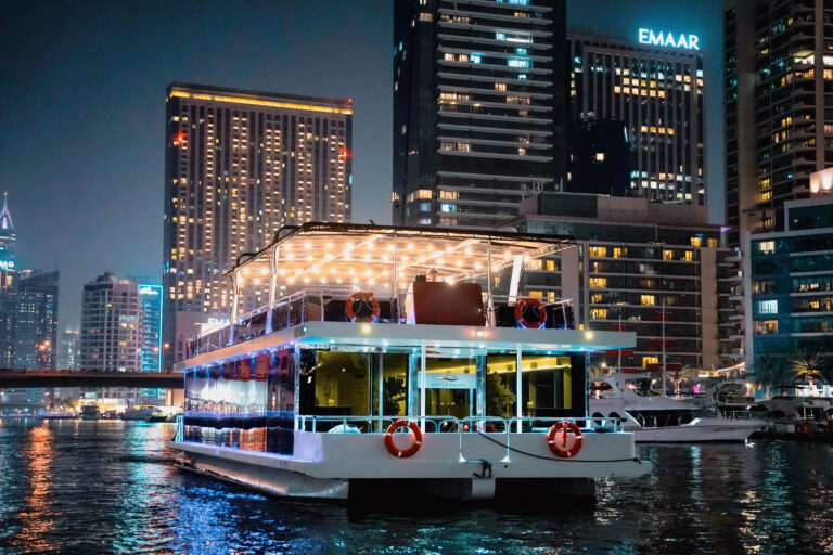 90 FT X8 (Xclusive Houseboat)
