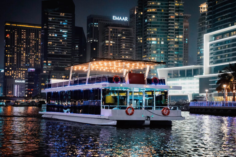 90 FT X8 (Xclusive Houseboat)