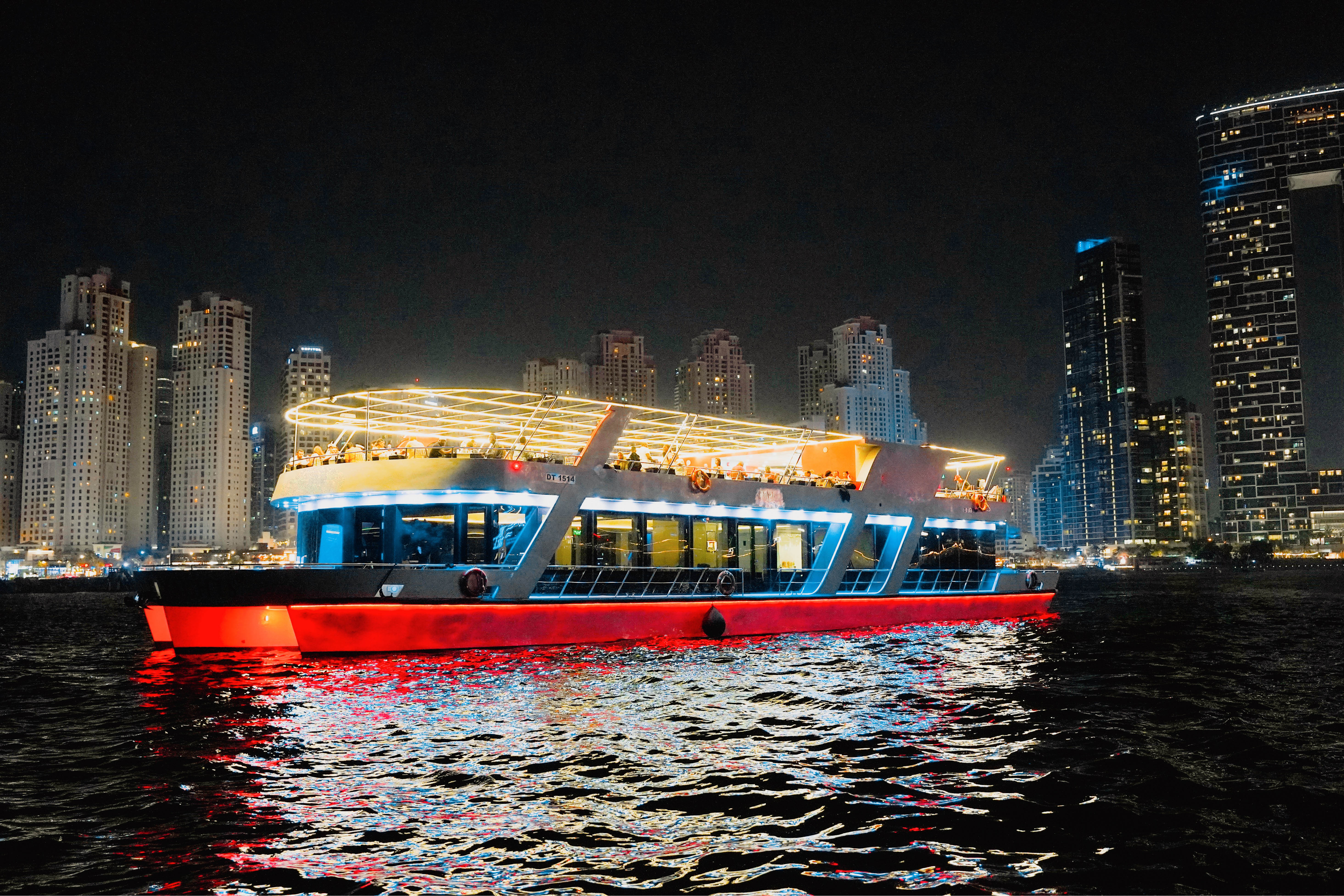 125 FT X15 (Xclusive Houseboat)
