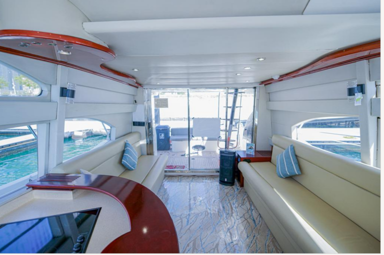 52FT Azimut Yacht (D3)