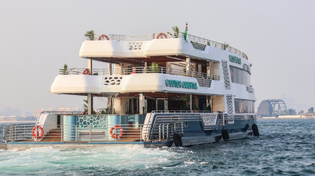 Desert Rose Royale 165ft